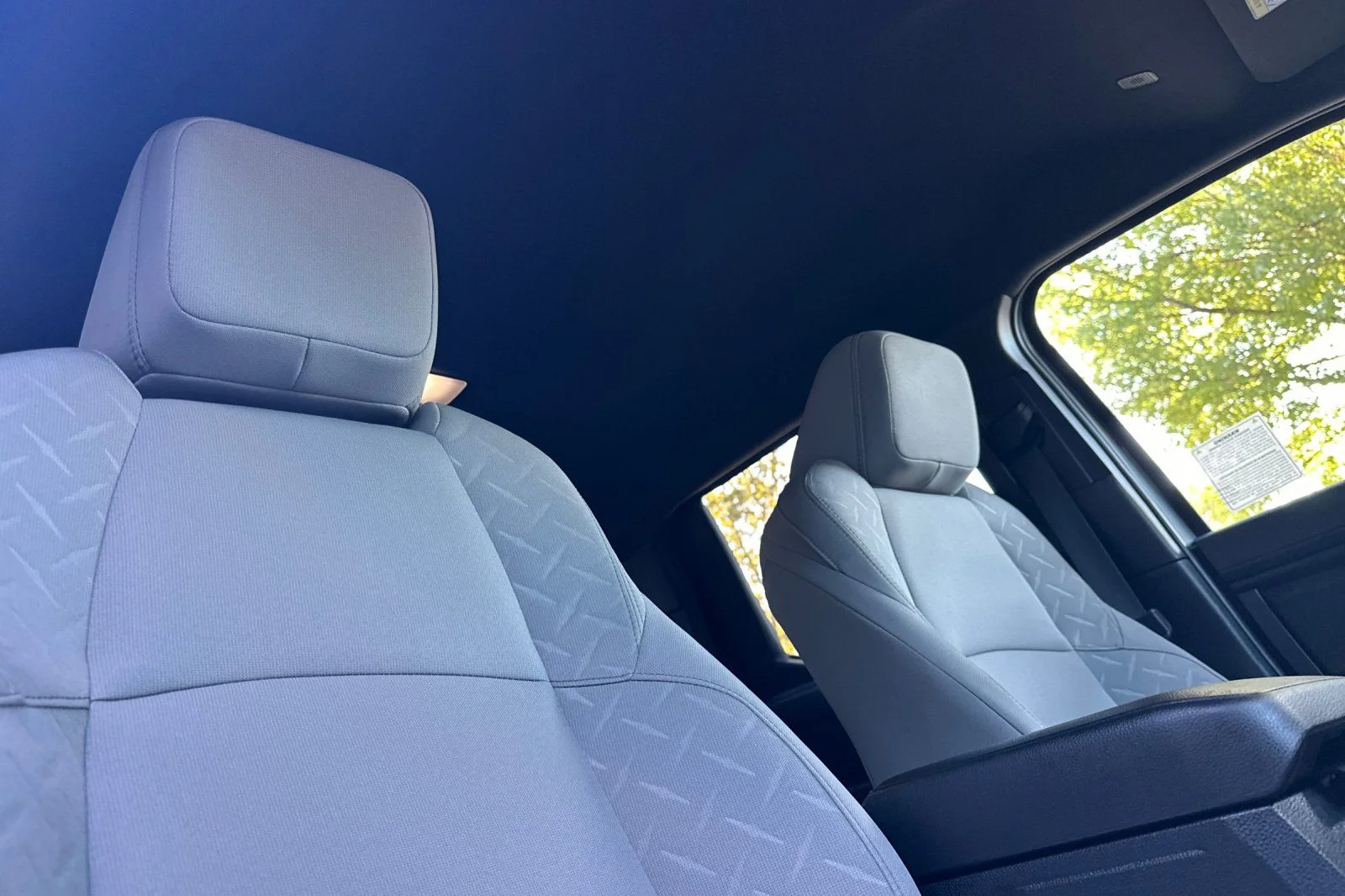 2025 Toyota Tacoma SR5 - Photo 22
