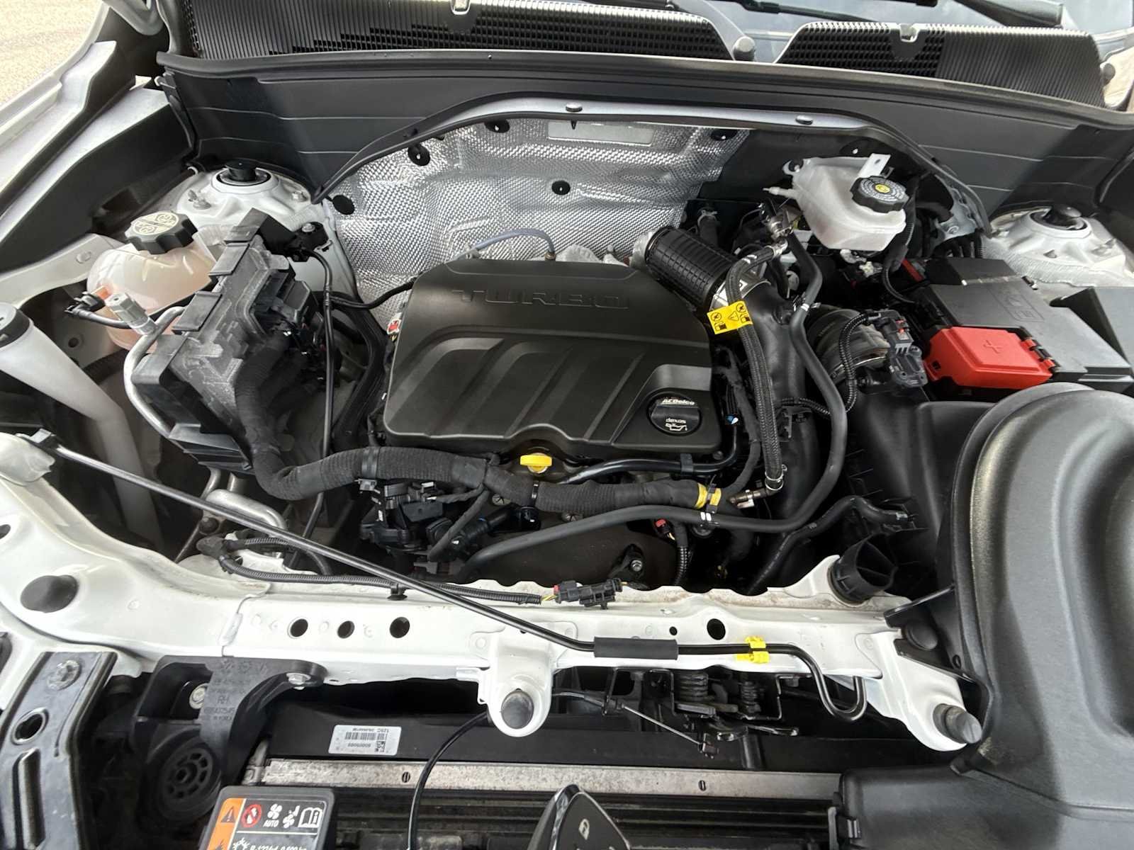 Certified Used 2025 Summit White Chevrolet LT image 26