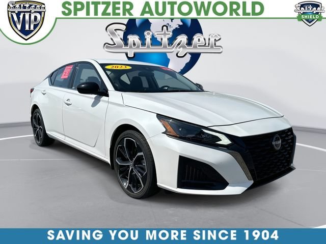 Used 2023 White Nissan 2.5 SR image 1