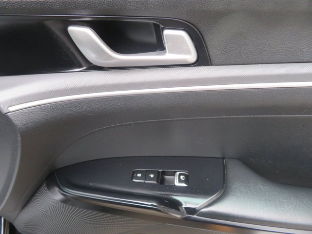 Used 2021 Ebony Black Kia LXS image 11