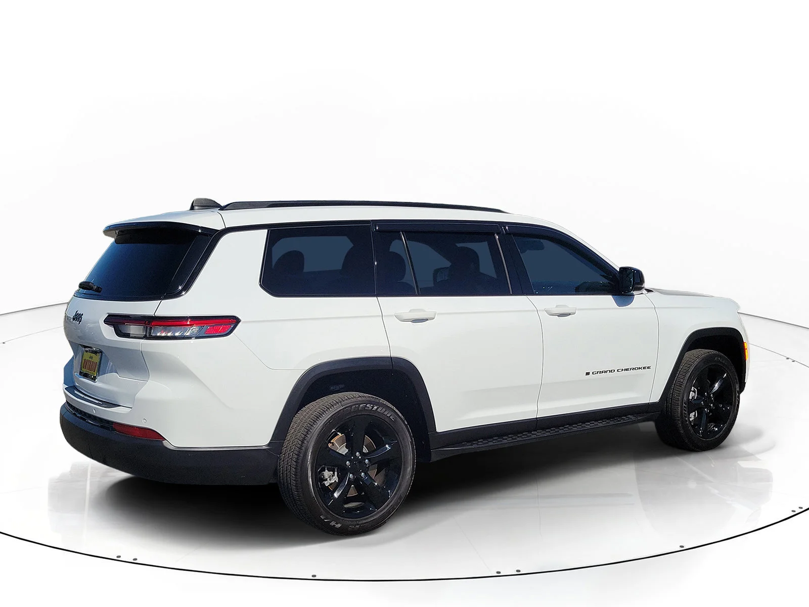 Certified Used 2025 White Jeep Altitude image 3