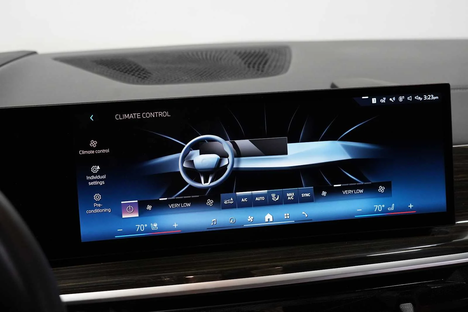 Certified Used 2024 Carbon Black Metallic BMW xDrive40i image 17
