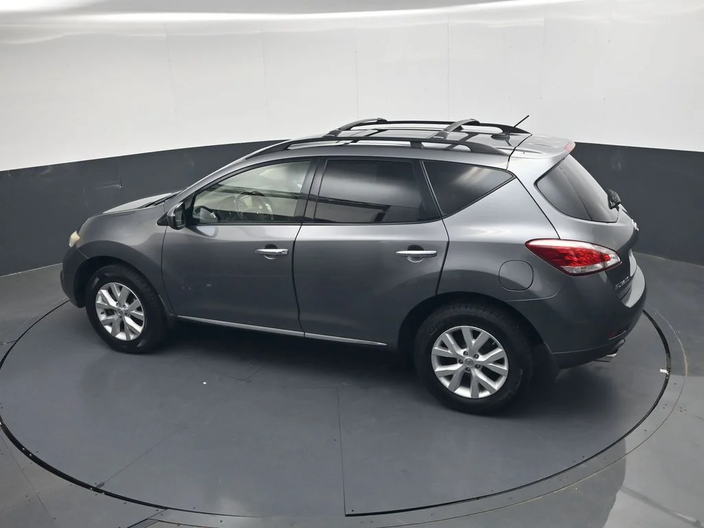 Used 2013 Gray Nissan SL image 35