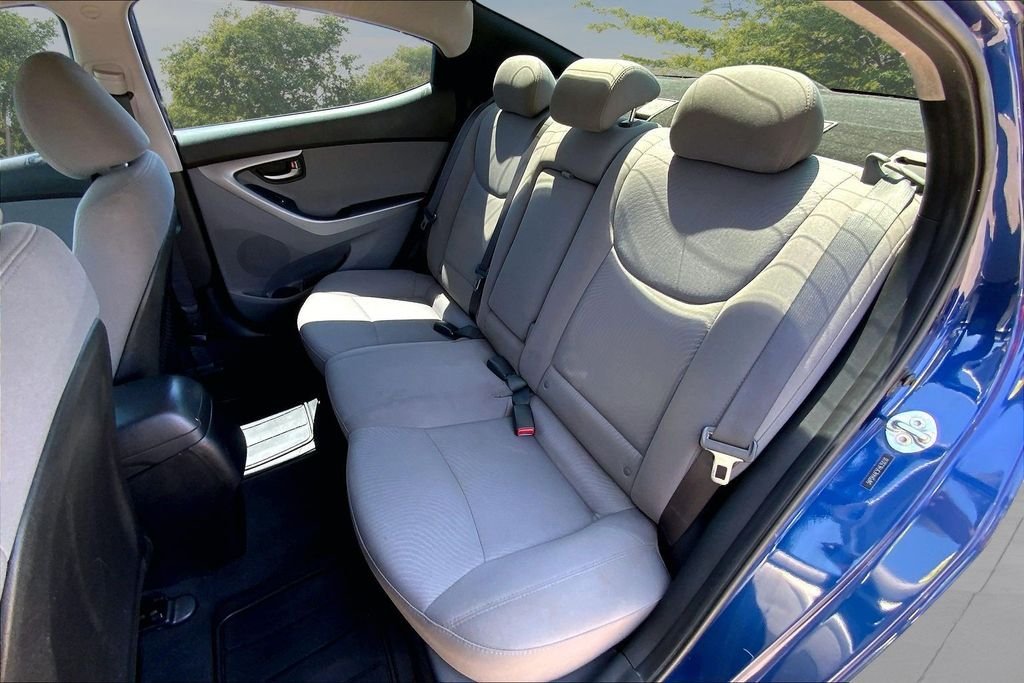Used 2015 Blue Hyundai SE image 19