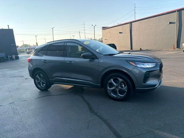 Used 2024 Gray Ford ST-Line image 3