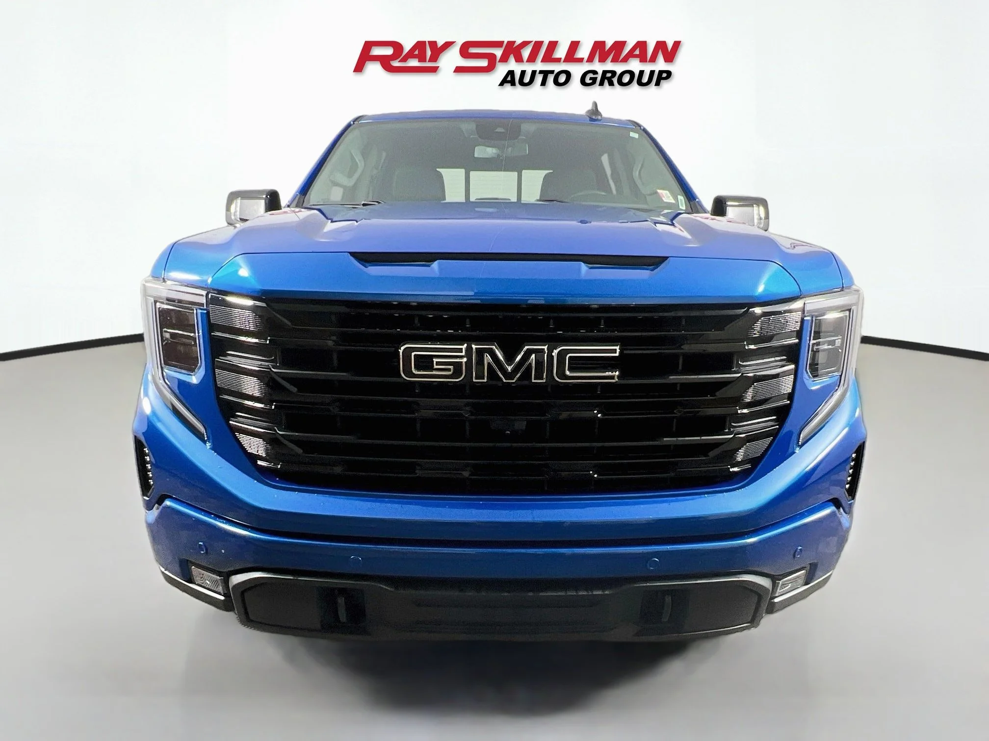 Used 2024 Dynamic Blue Metallic GMC ELEVATION image 2