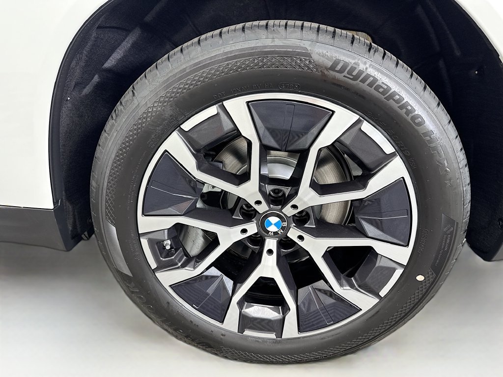 Certified Used 2026 Alpine White BMW 30 xDrive image 30