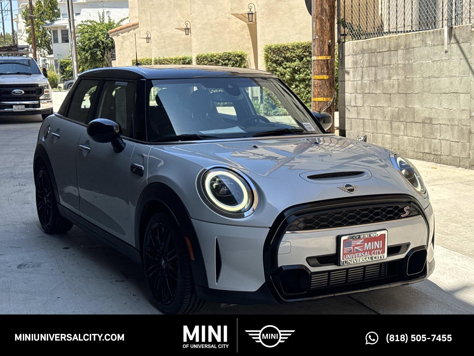 2023 MINI Hardtop Cooper S's photo