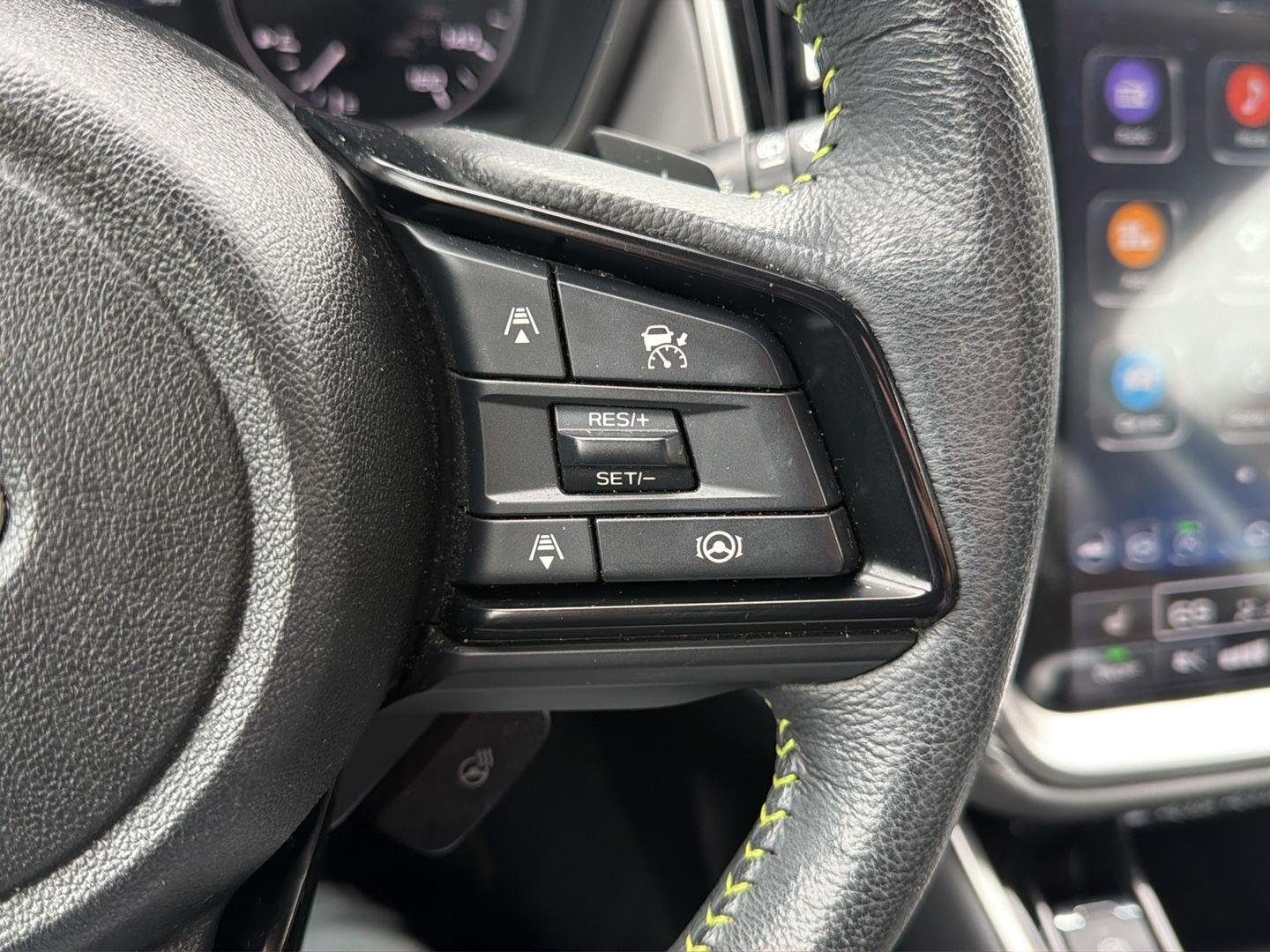 Used 2025 Crystal Black Silica Subaru Onyx Edition image 17