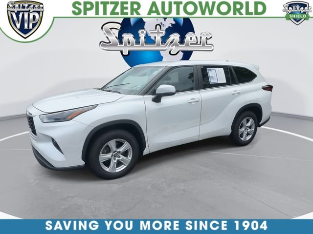 Used 2023 Beige Toyota LE image 5