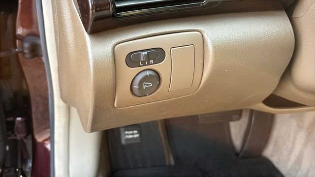 Used 2011 Pomegranate Pearl Acura 3.7 image 10
