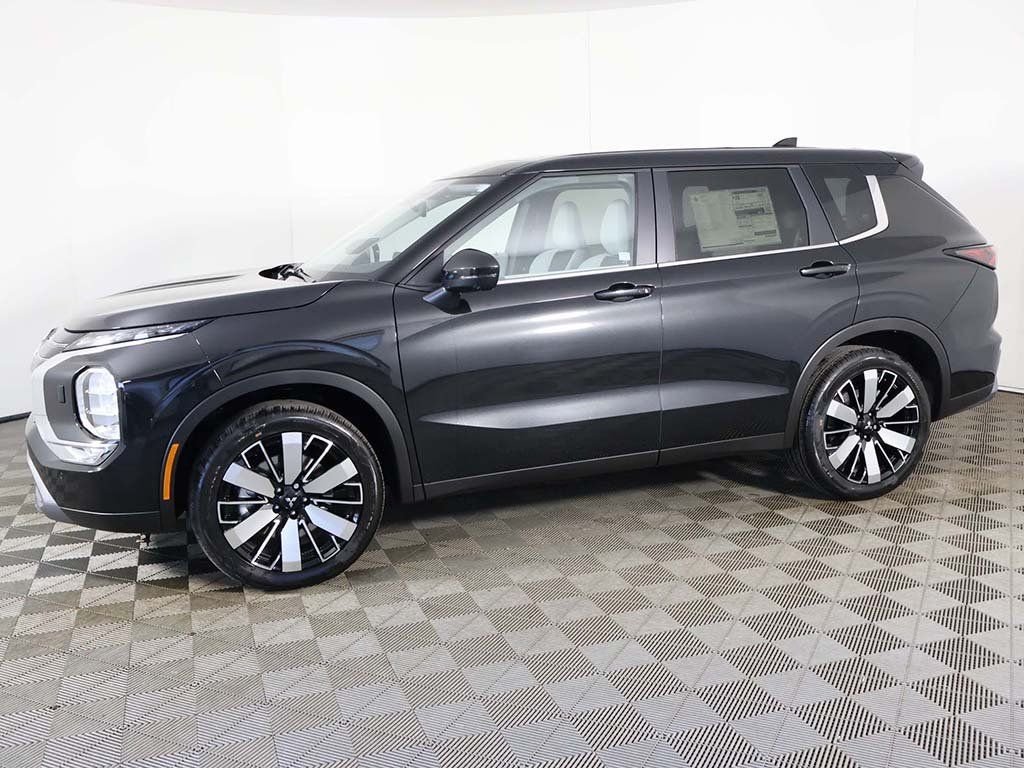 2025 Mitsubishi Outlander SE - Photo 19