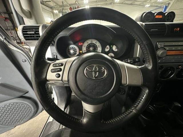 Used 2010  Toyota Base image 15