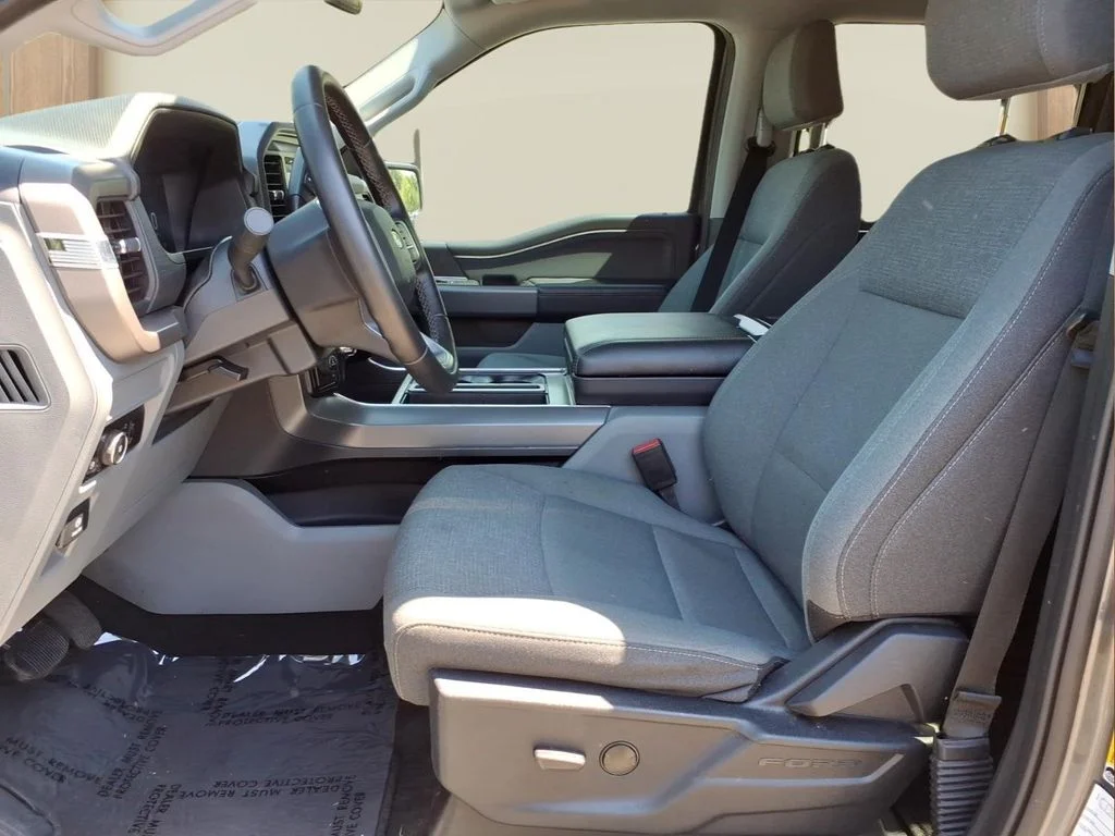 Used 2025 Gray Ford XLT image 16