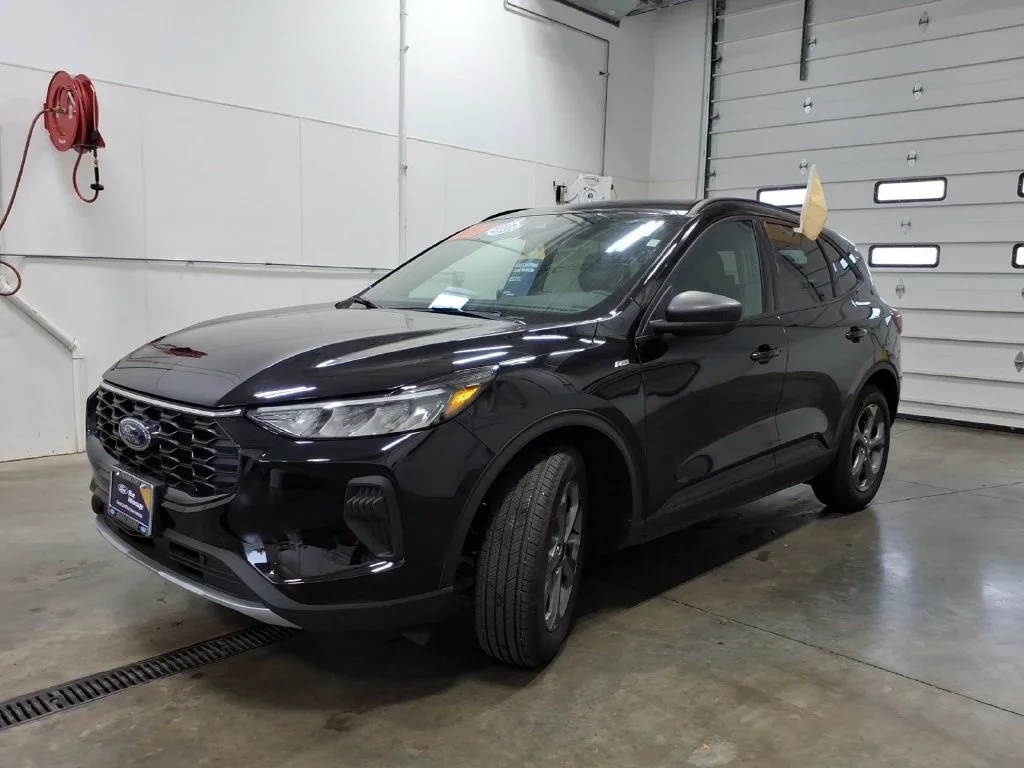 Certified Used 2026 Black Metallic Ford ST-Line image 3
