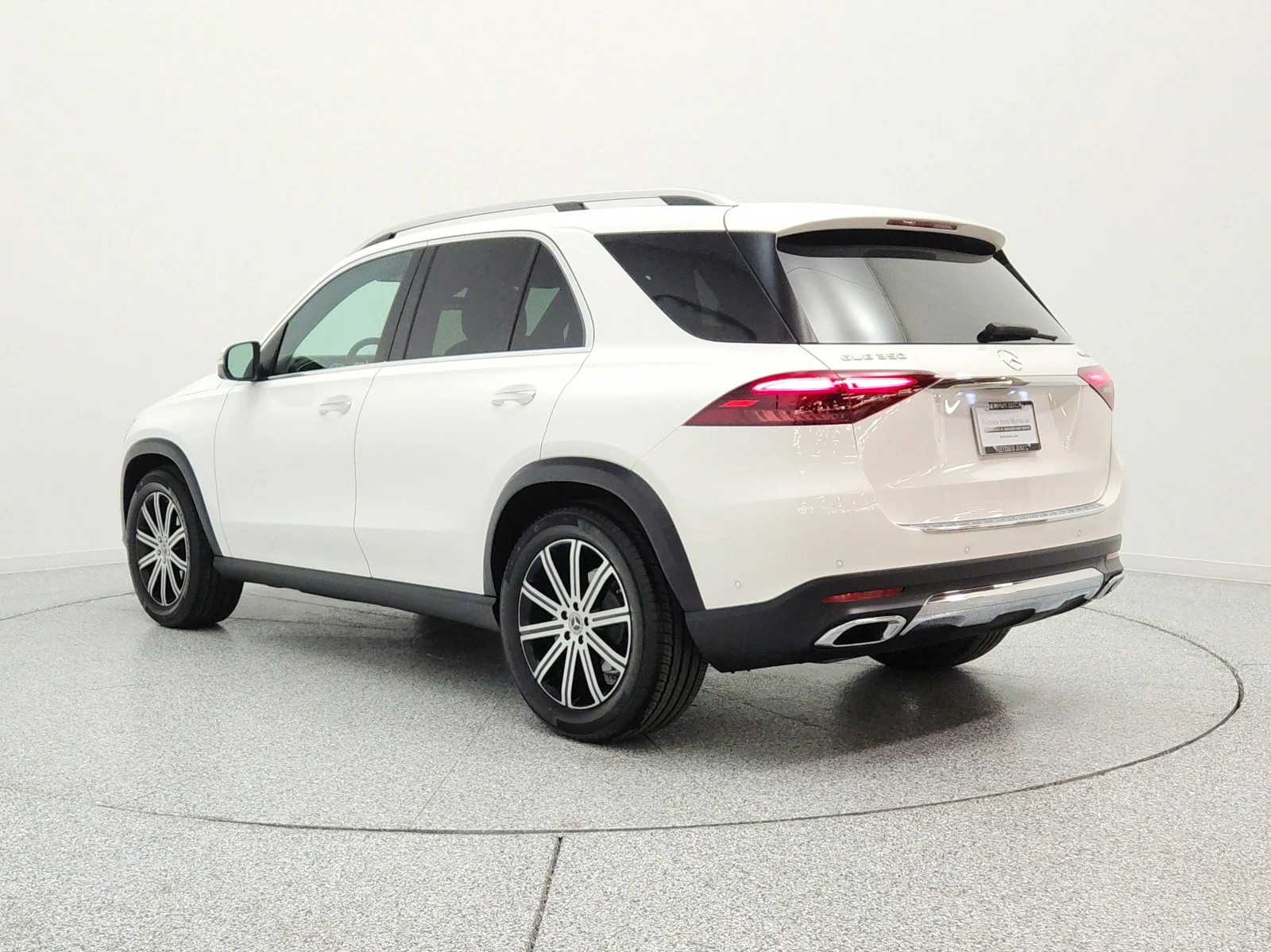 Certified Used 2024 Polar White Mercedes-Benz GLE 350 4MATIC® SUV image 7