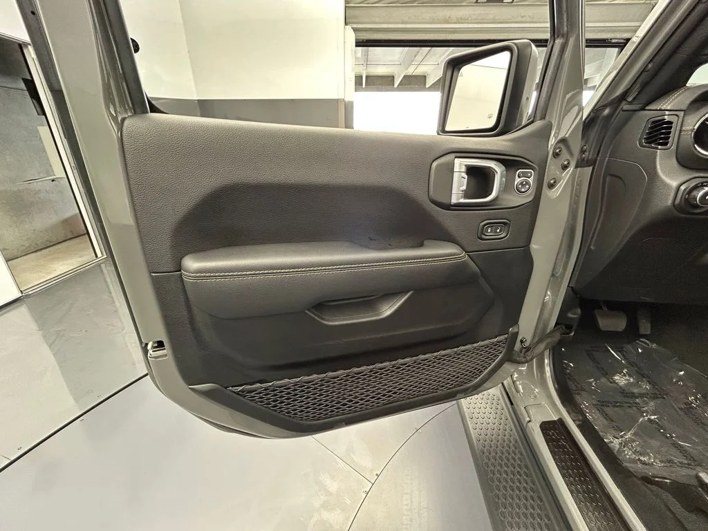 Used 2022 Sting-Gray Clearcoat Jeep Unlimited Sahara High Altitude image 16