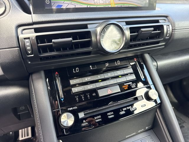2023 Lexus IS 350 F SPORT - Photo 19
