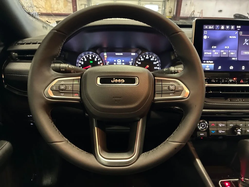 2025 Jeep Compass Latitude - Photo 15