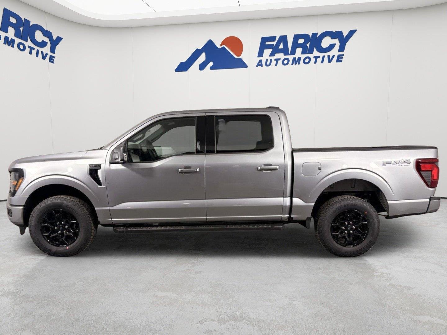 New 2026 Iconic Silver Metallic Ford XLT image 2