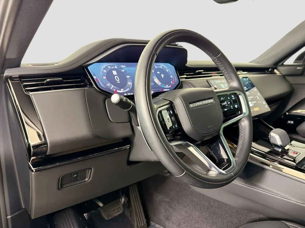Certified Used 2024 Black Land Rover SE image 9