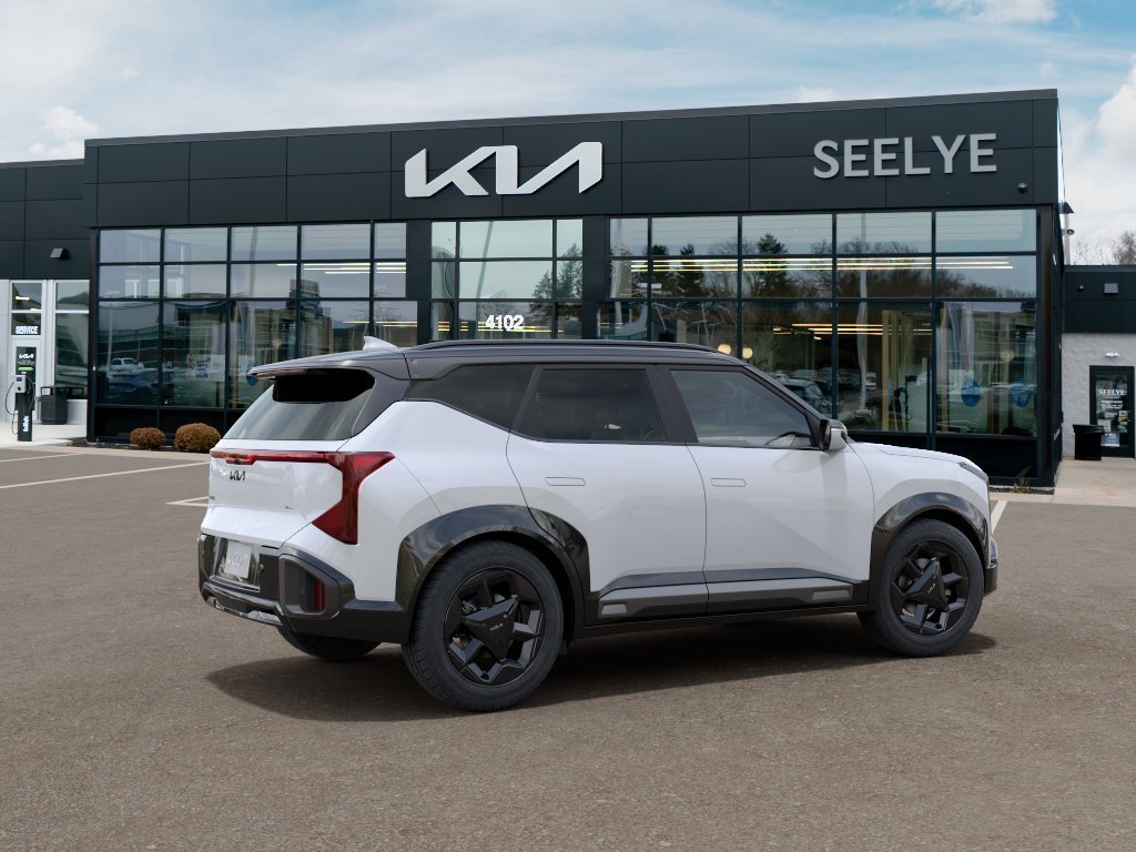 New 2027 White Kia X-Line S image 6