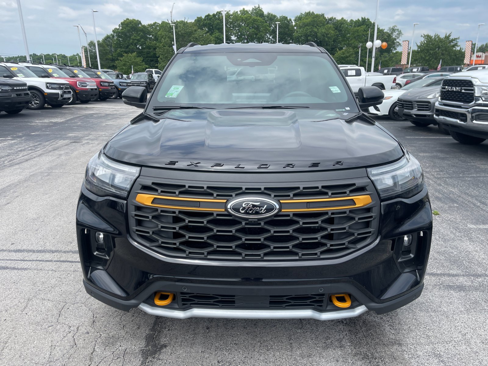 New 2026 Agate Black Metallic Ford Tremor image 8