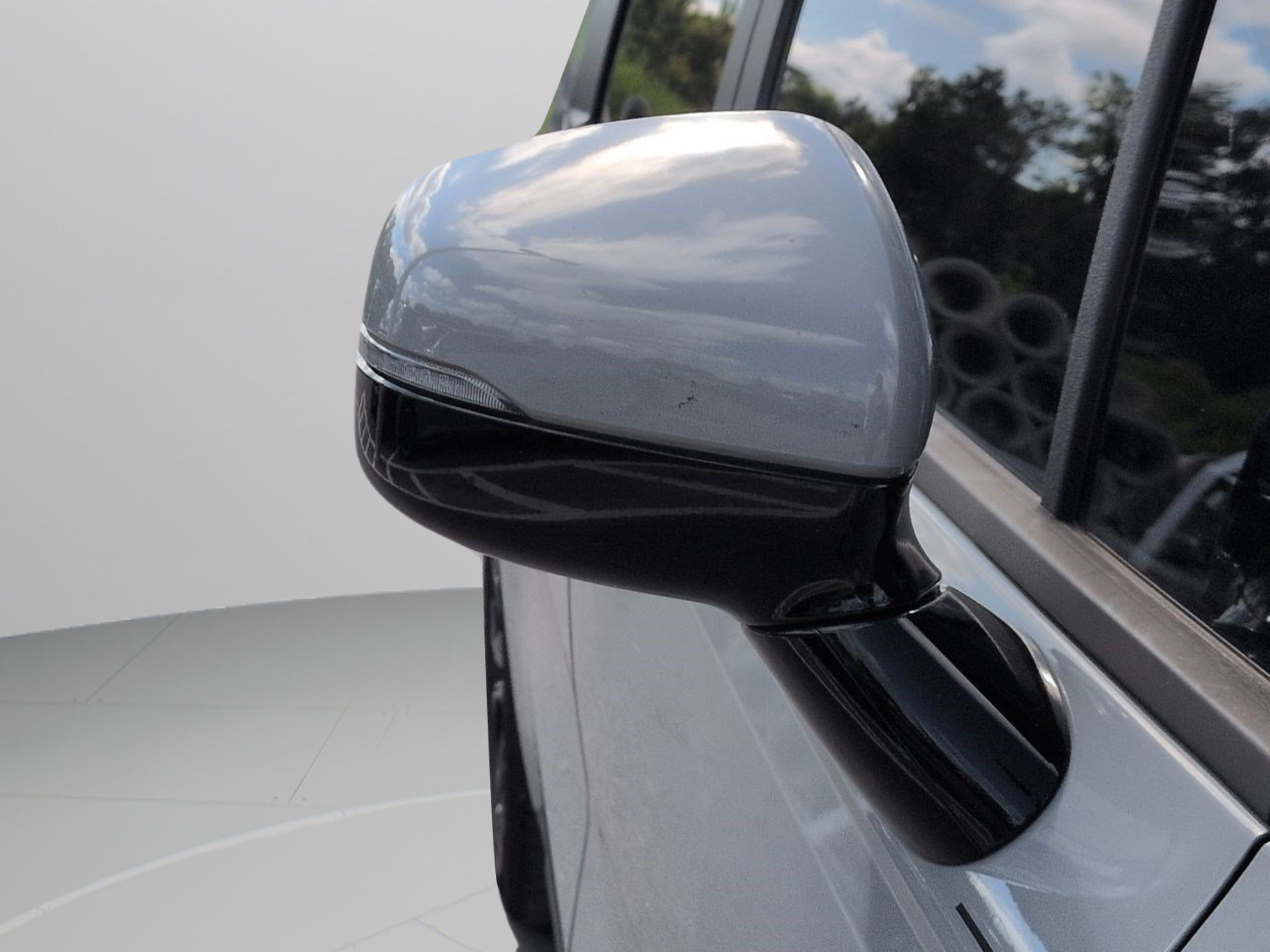 Used 2024 Ceramic Silver Kia EX image 13