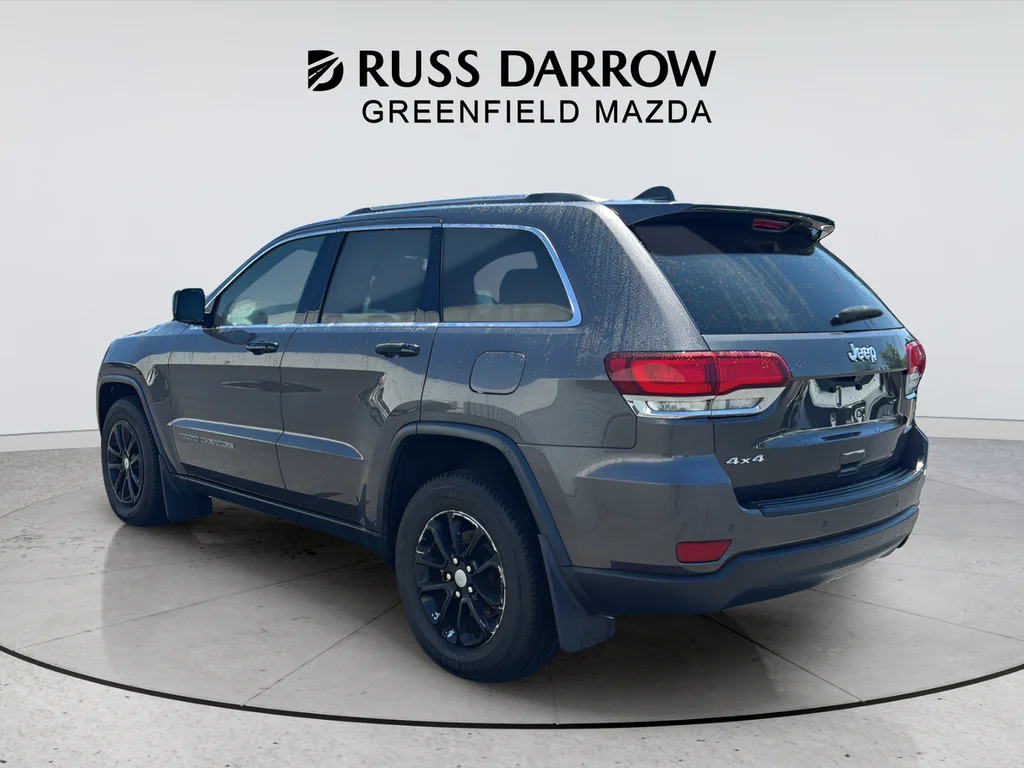 Used 2021 Gray Jeep Laredo X image 3