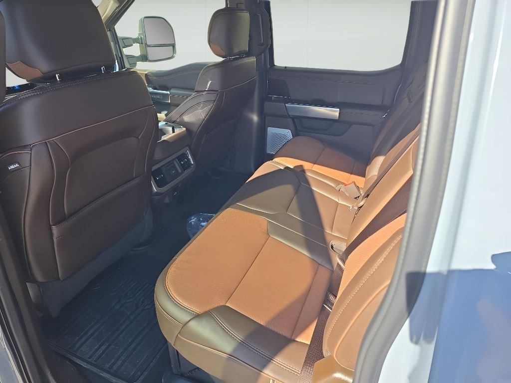 New 2026 Glacier Gray Metallic Tri-Coat Ford F-250® King Ranch® image 32