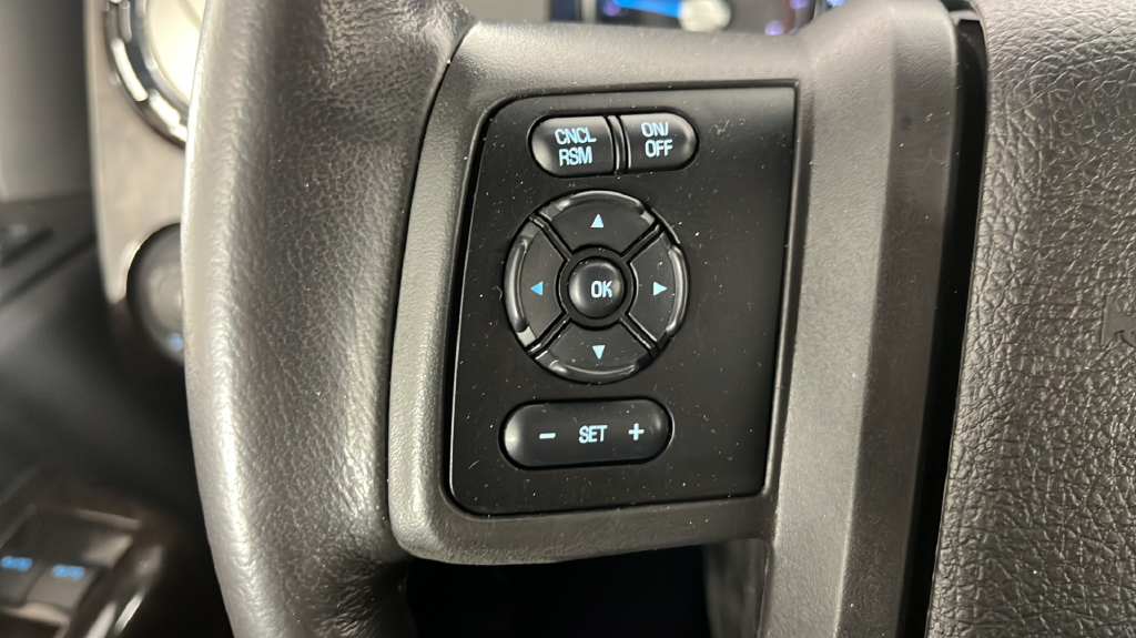 Used 2015 White Platinum Clearcoat Metallic Ford Platinum image 36