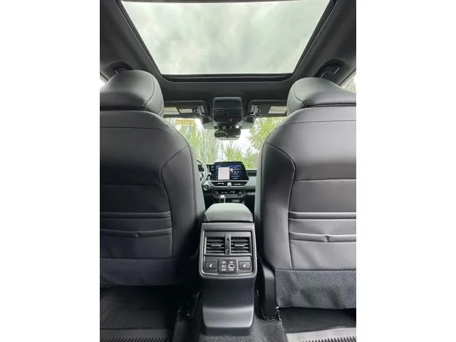 New 2026 CRYSTAL WHITE PEARL Subaru Limited XT image 28