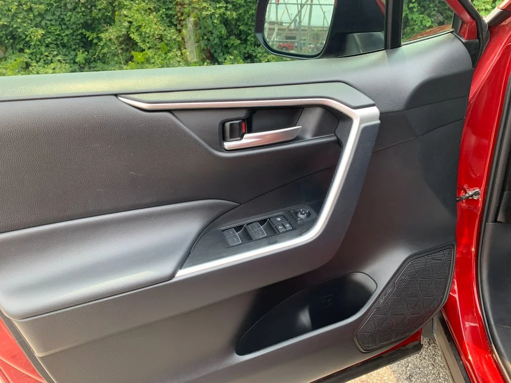 Used 2025 Red Toyota XLE image 12