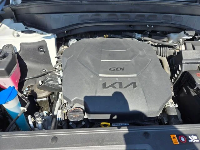 Used 2022 White Kia S image 22