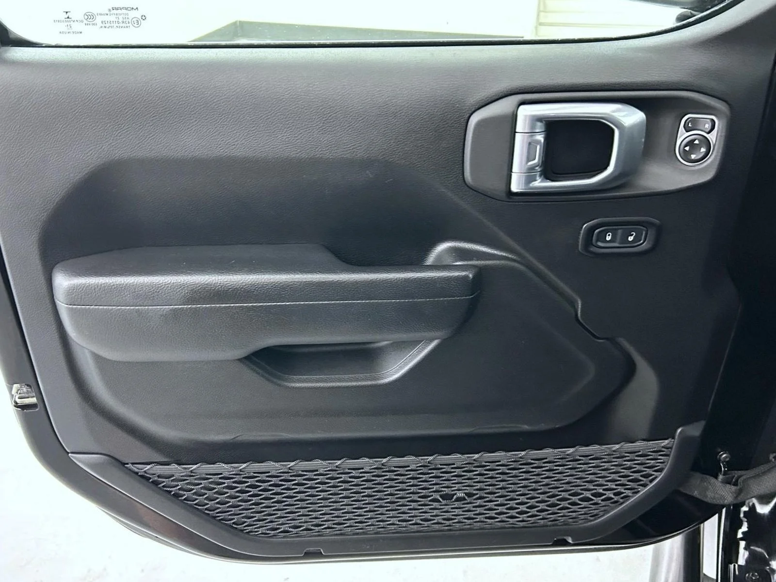 Used 2022 Black Jeep Unlimited Rubicon image 9