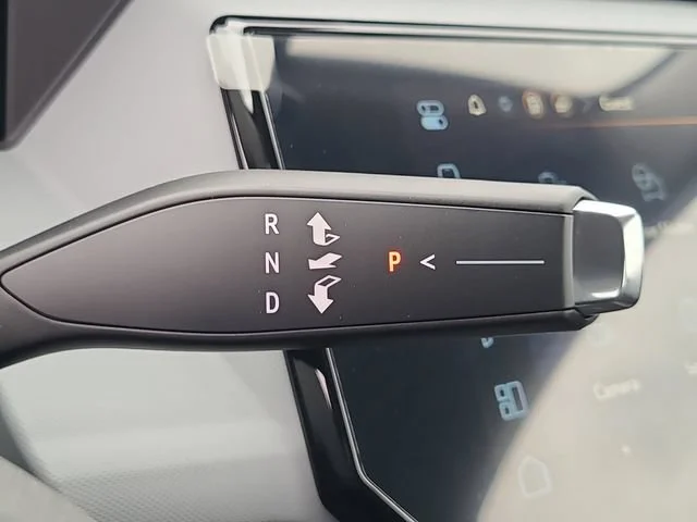 New 2027 Mosaic Black Metallic Chevrolet LT image 27