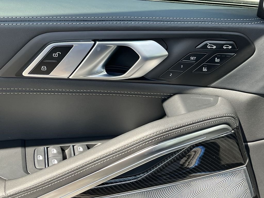 New 2027  BMW M60i image 13