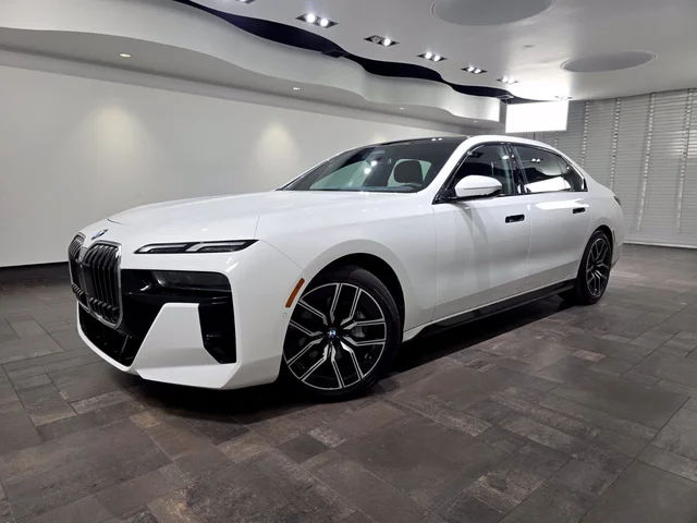 2025 BMW 7 Series 740i xDrive Sedan