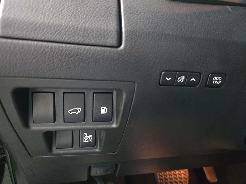Used 2015 Obsidian Lexus 350 image 24