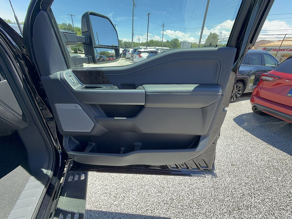 New 2026 Agate Black Metallic Ford F-250® Lariat® image 24