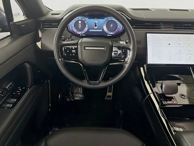 Used 2024 Black Land Rover Dynamic SE image 25