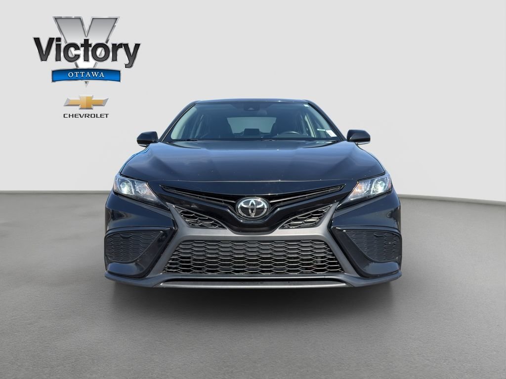 Used 2024 Toyota Camry SE with VIN 4T1G11AK6RU198389 for sale in Kansas City