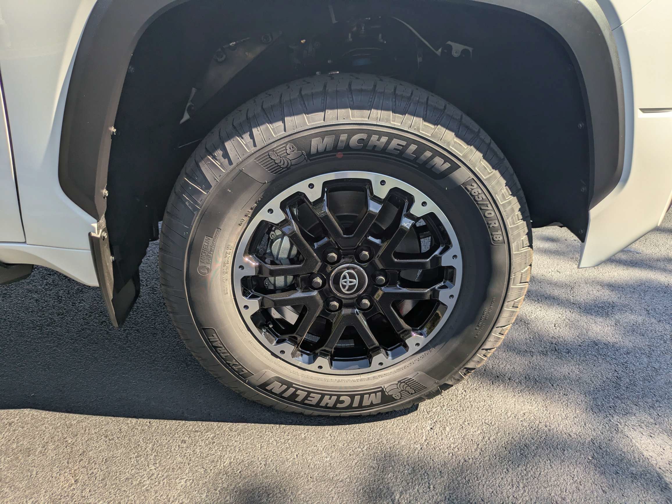 New 2026 Ice Cap Toyota SR5 image 12