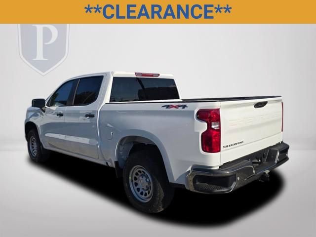 New 2026 Summit White Chevrolet WT image 9