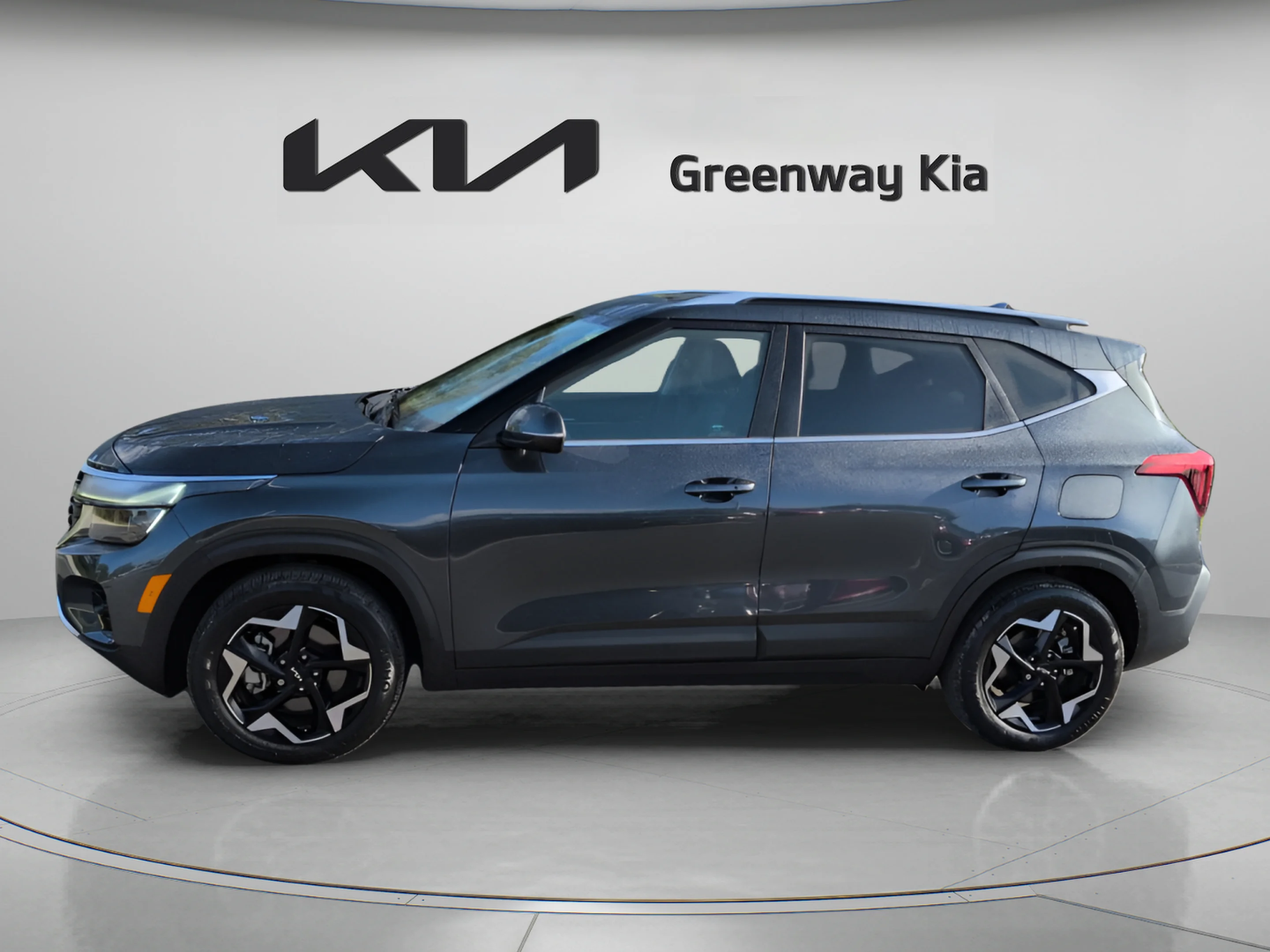 Certified Used 2025 Gravity Gray Kia EX image 5