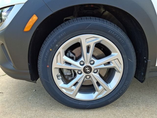 Certified Used 2022 White Hyundai SEL image 28