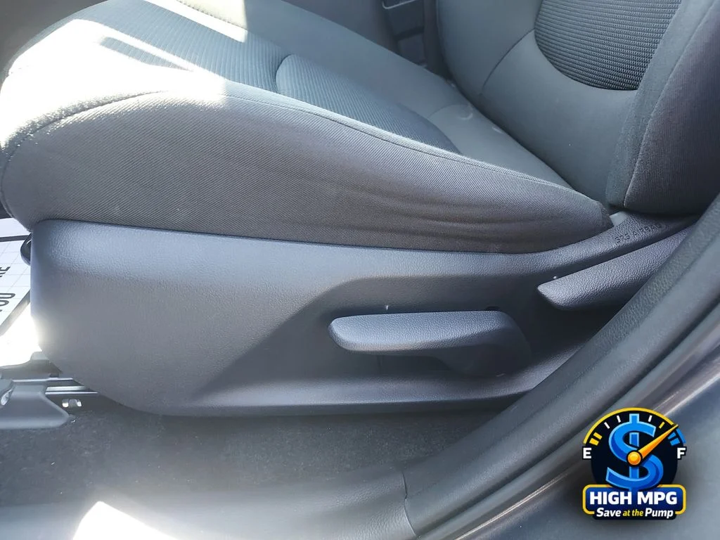 Used 2020 Gray Toyota LE image 10