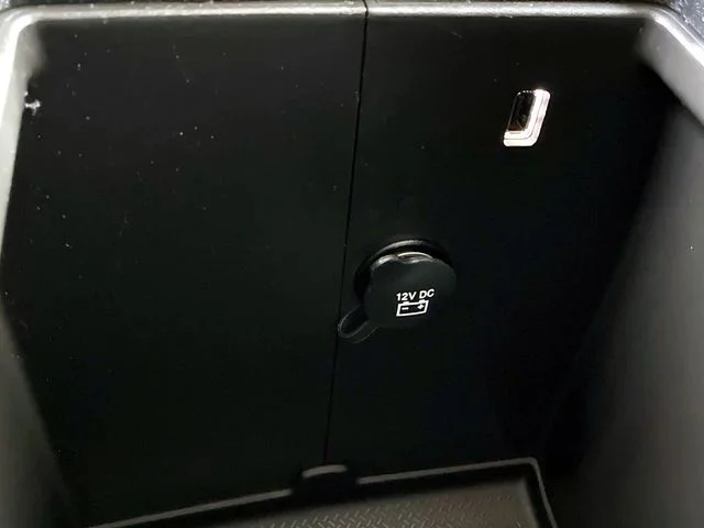 Used 2014 Granite Crystal Clearcoat Metallic Jeep Sport image 23