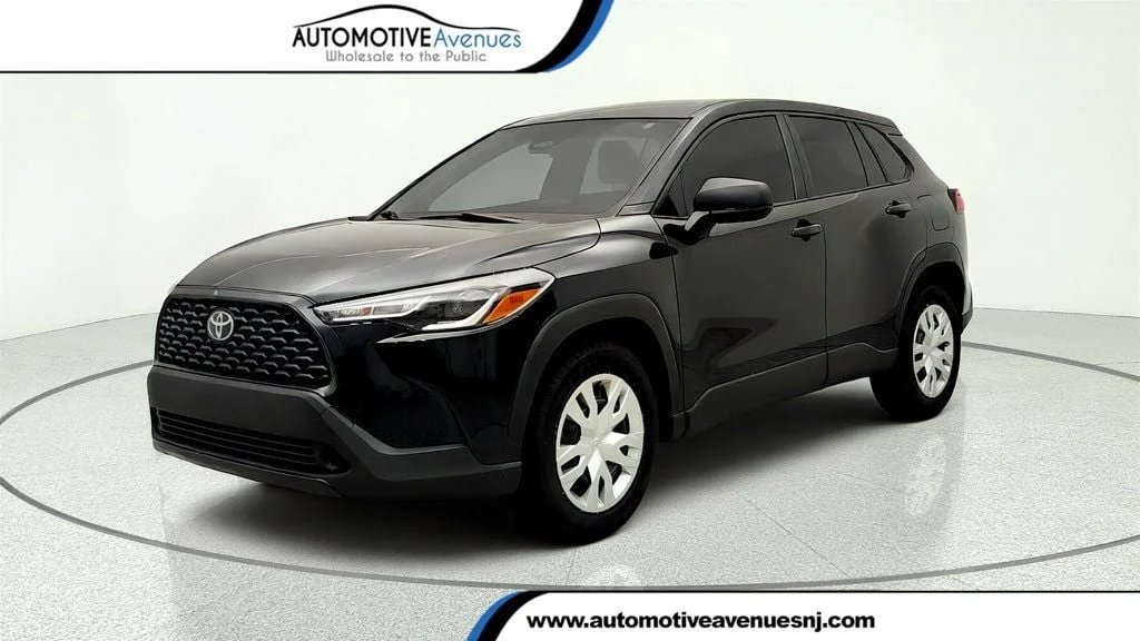 Used 2025 Jet Black Toyota L image 1