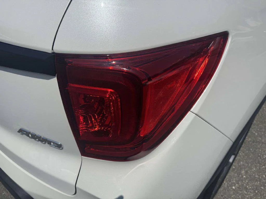 Used 2023 Platinum White Pearl Honda AWD EX-L image 9
